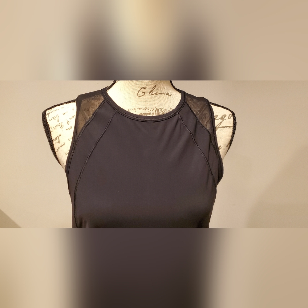 Lululemon Black Fitted Sleeveless Tank Top Size S. - Picture 4 of 7